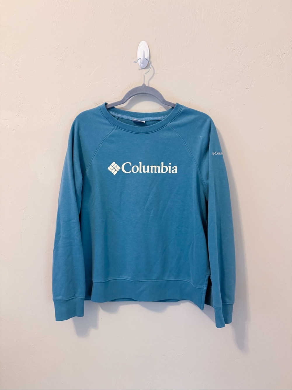 Columbia Women's Blue Crewneck Sweatshirt